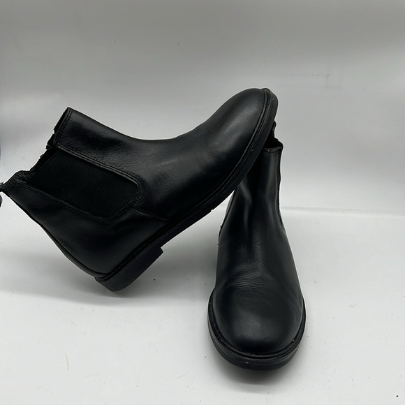 Zara Women Black Leather Chelsea Ankle Booties size 38 7.5-8 - Picture 3 of 5